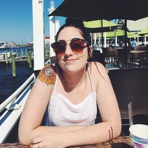 Meet your Posher, Emily